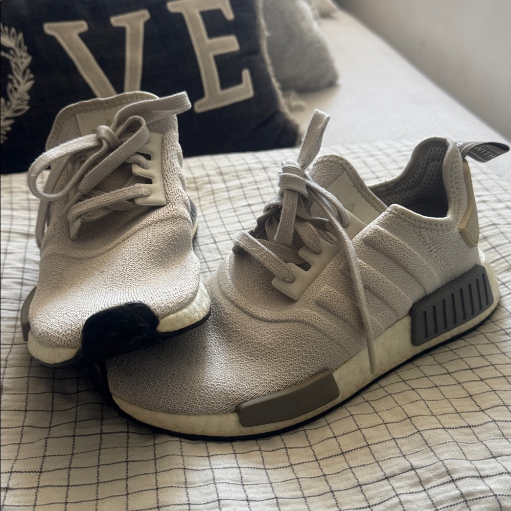 Adidas Light Gray Sneakers